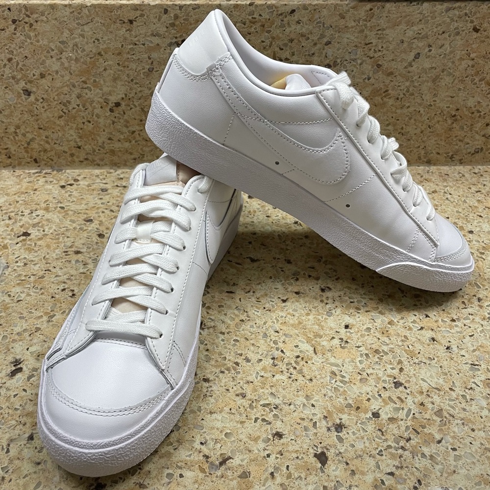 NIKE Blazer Low ‘77